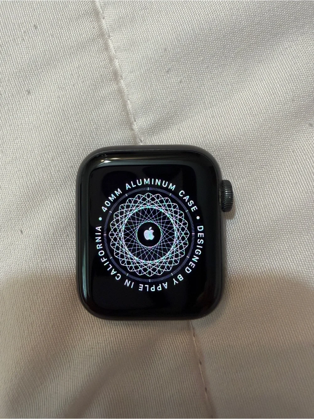 Apple Watch 40mm Space Gray Aluminum Case/Midnight Sport Band